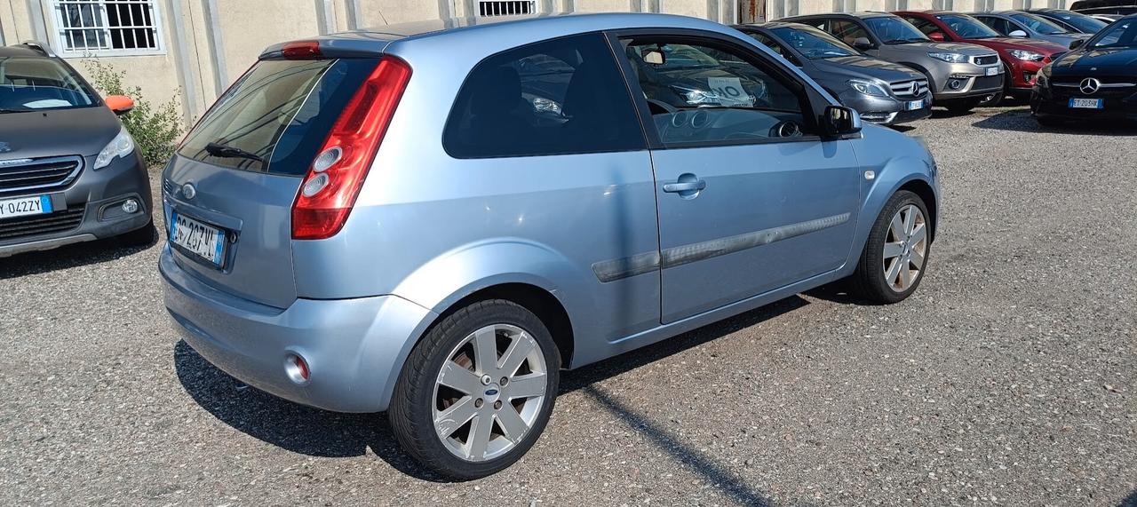 Ford Fiesta 1.2 16V 3p. Ghia