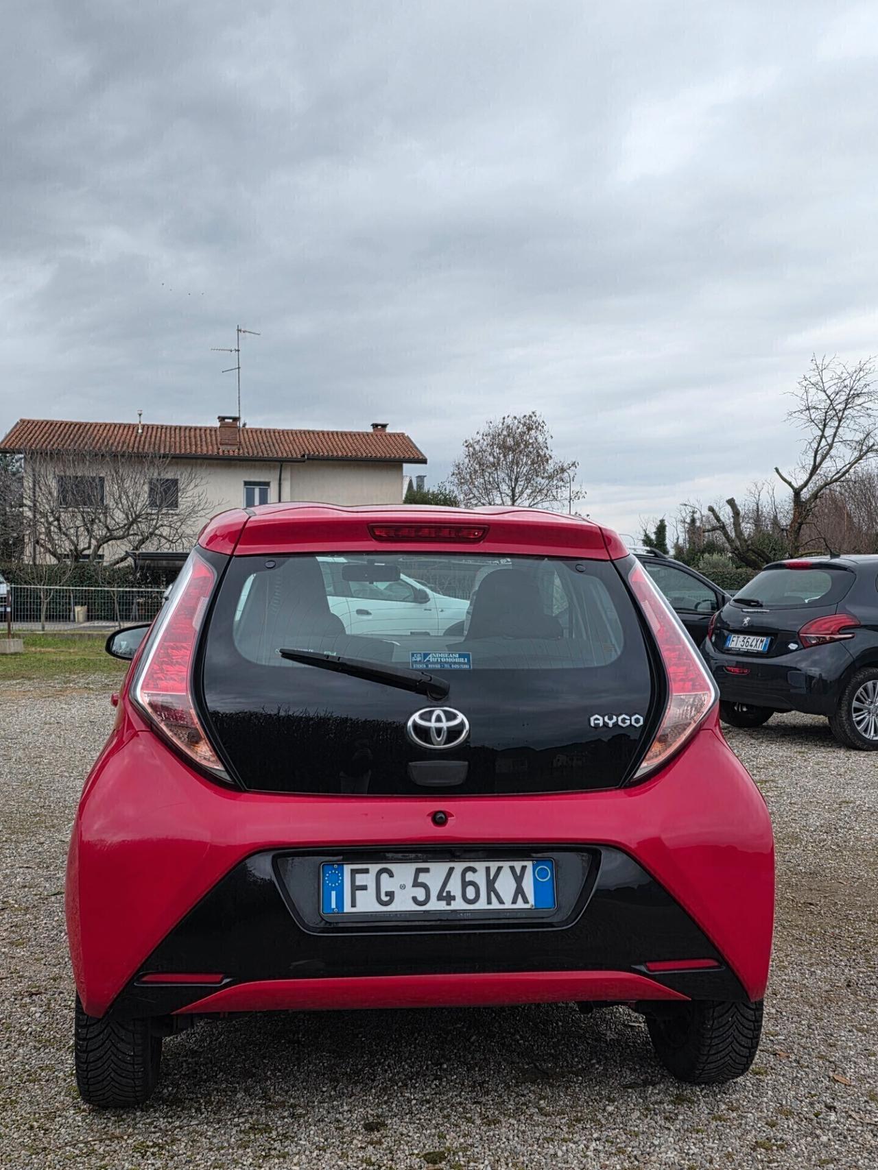 Toyota Aygo 1.0 benz. 2017 FINANZIABILE