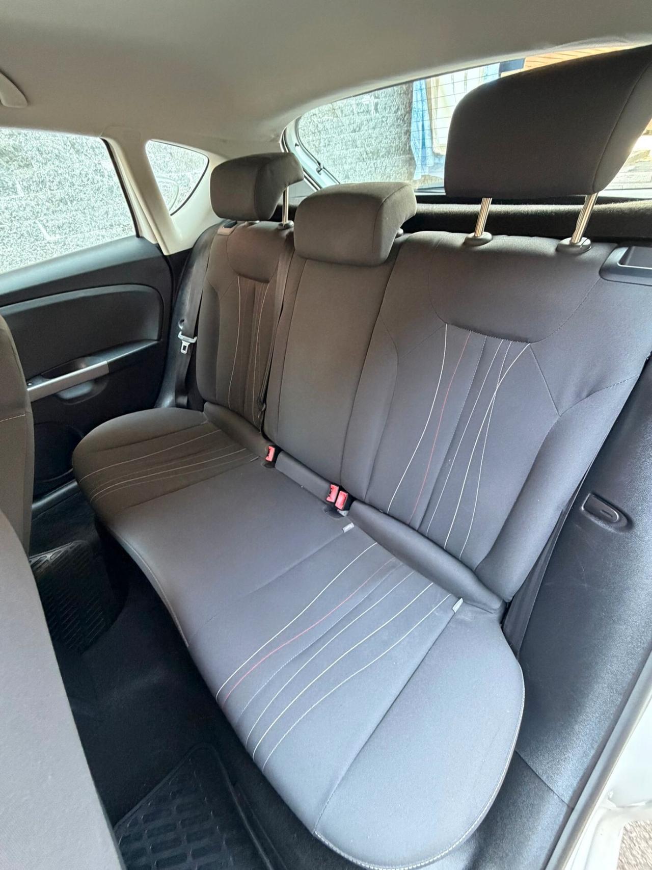Seat Leon 1.6 TDI CR DPF Style
