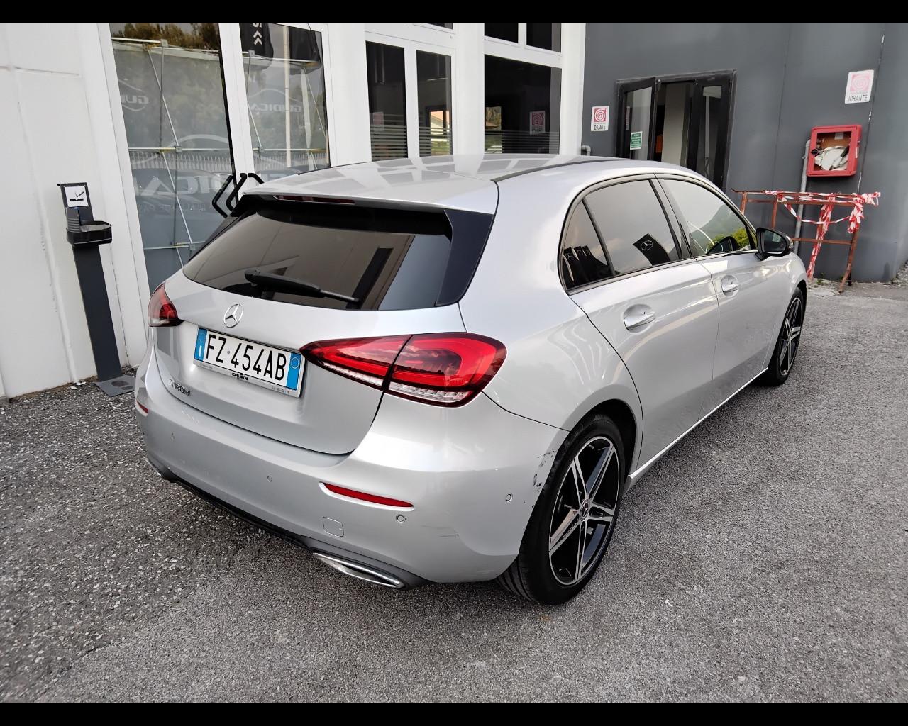 Mercedes-Benz Classe A - W177 2018 - A 180 d Sport auto