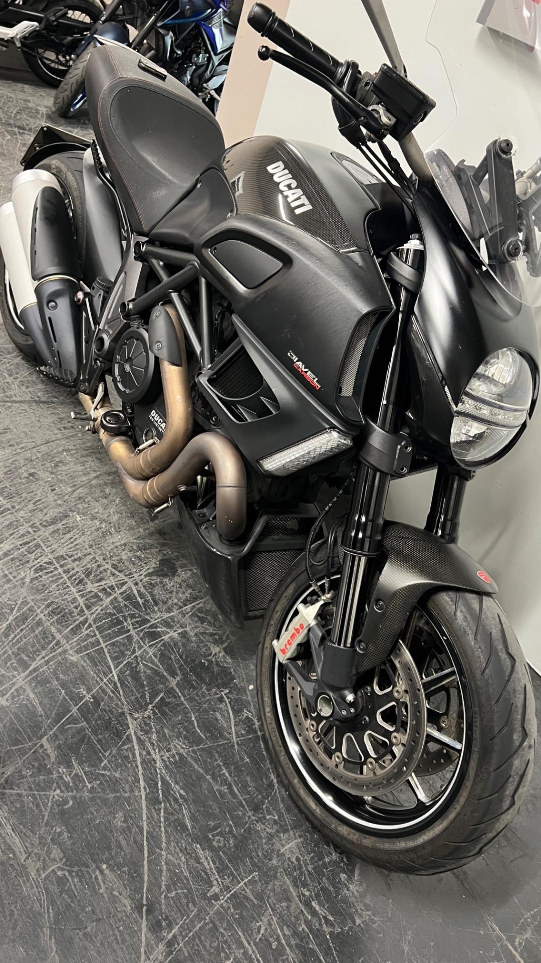 Ducati Diavel 1200 CARBON