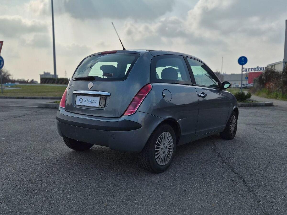Lancia Ypsilon 1.2 8v 100