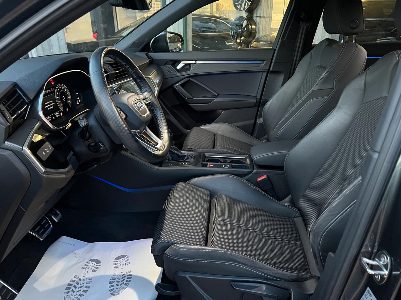 Audi Q3 Sportback 35 tdi s-tronic, S-line, 19", Look nero