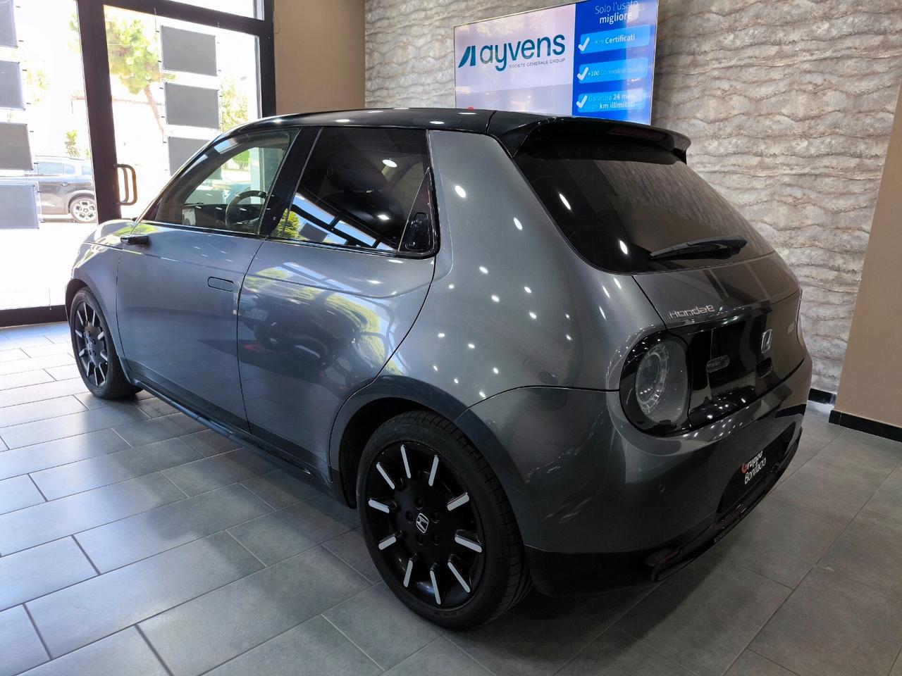Honda e