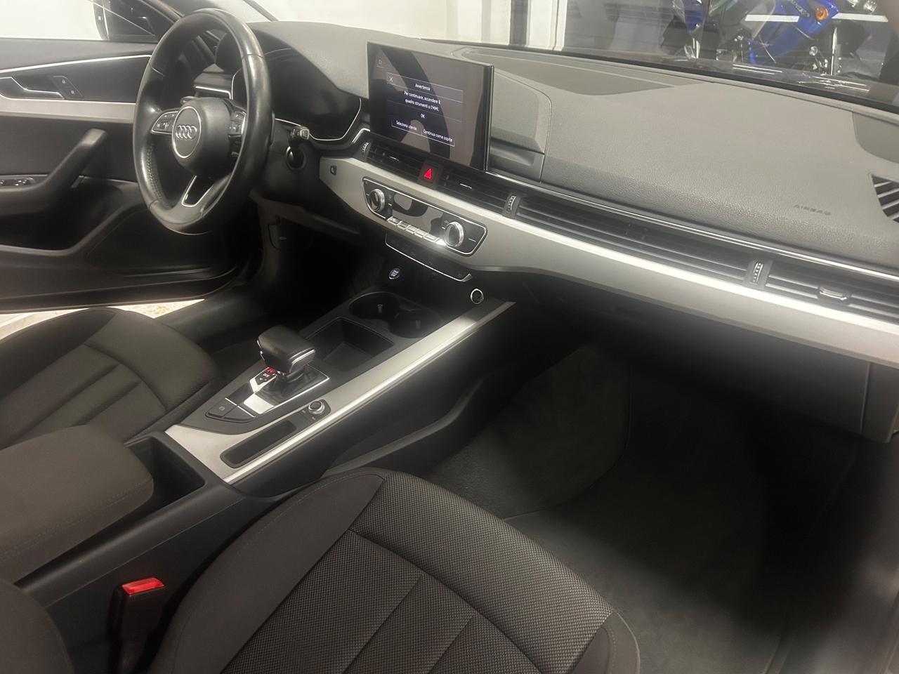 Audi A4 Avant 30 TDI/136 CV S tronic Advanced