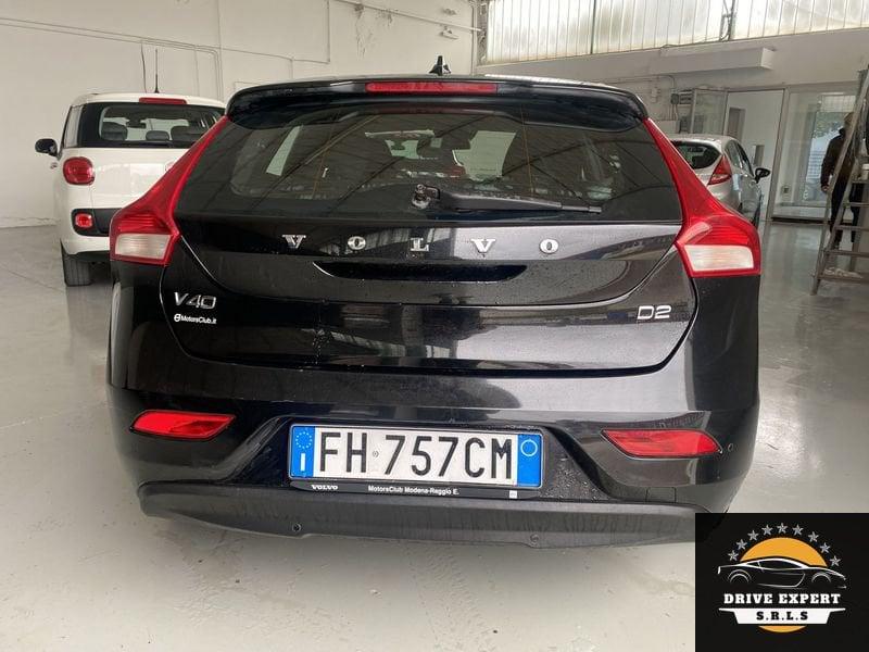 Volvo V40 D2 Geartronic R-Design Momentum