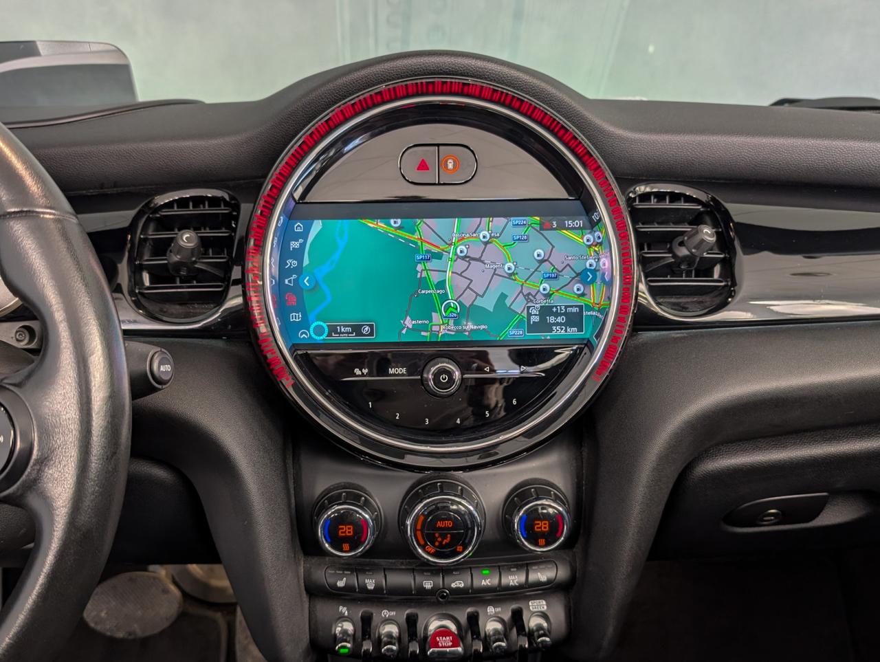 Mini Cooper Cabrio 1.5 Cooper Premium Plus