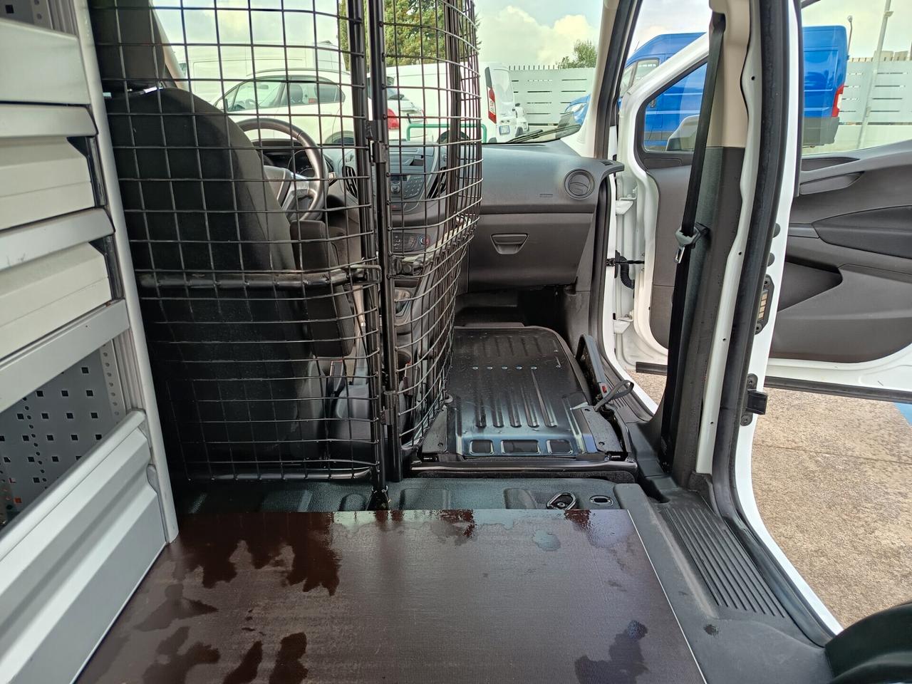 Ford transit courier 1,5 diesel autocarro 2022