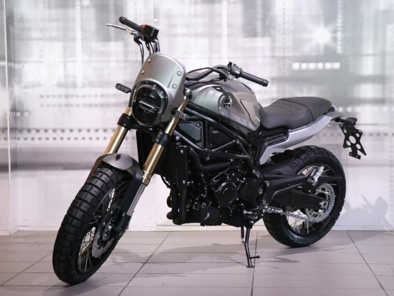 Benelli Leoncino Trail 800