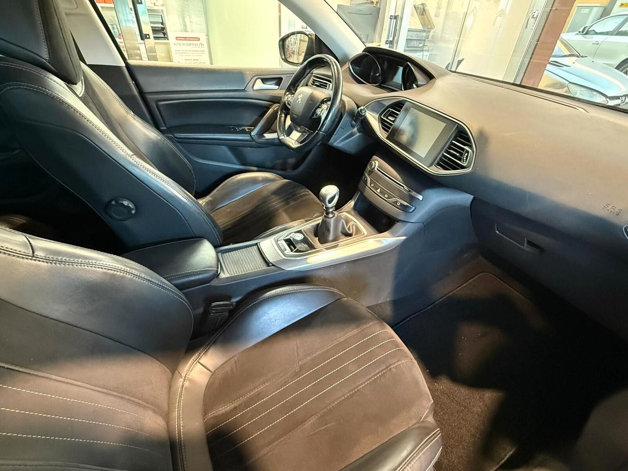 Peugeot 308 BlueHDi 120 CV Allure
