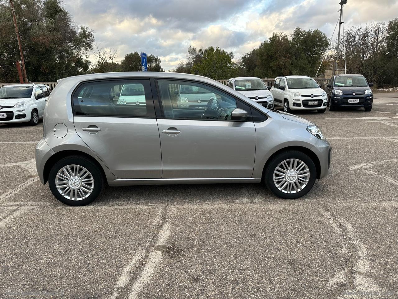 VOLKSWAGEN 1.0 5p. EVO move up!