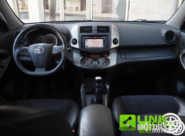 TOYOTA RAV 4 2.2 D-4WD Luxury
