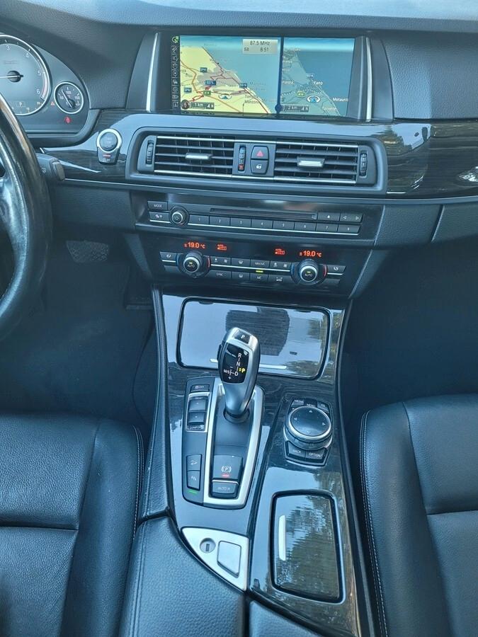 Bmw 520d xDrive Touring Luxury
