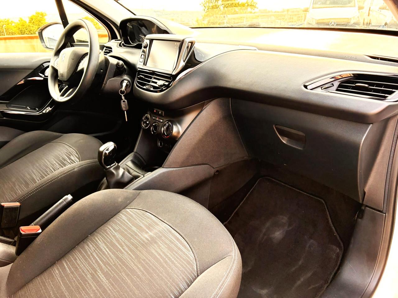 Peugeot 208 Van 2 p.ti (autocarro)