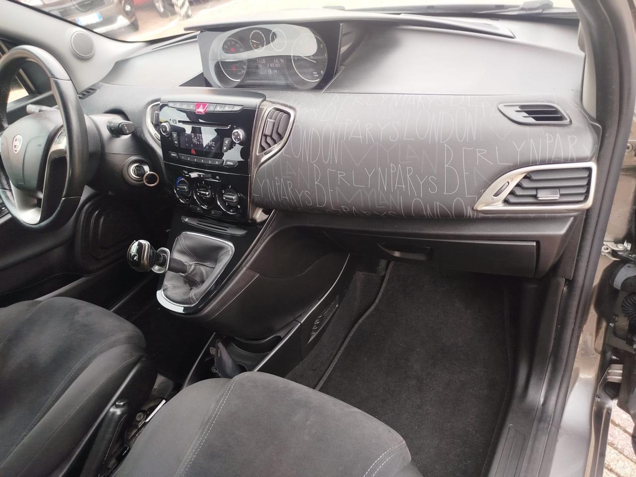 Lancia Ypsilon 1.2 69 CV 5 porte GPL Ecochic Gold