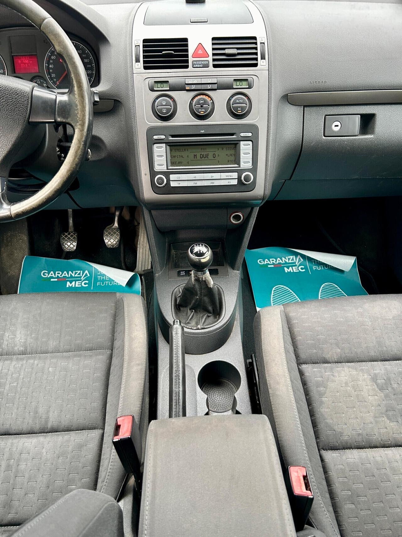 Volkswagen Touran 2.0 TDI DPF Highline 7 POSTI