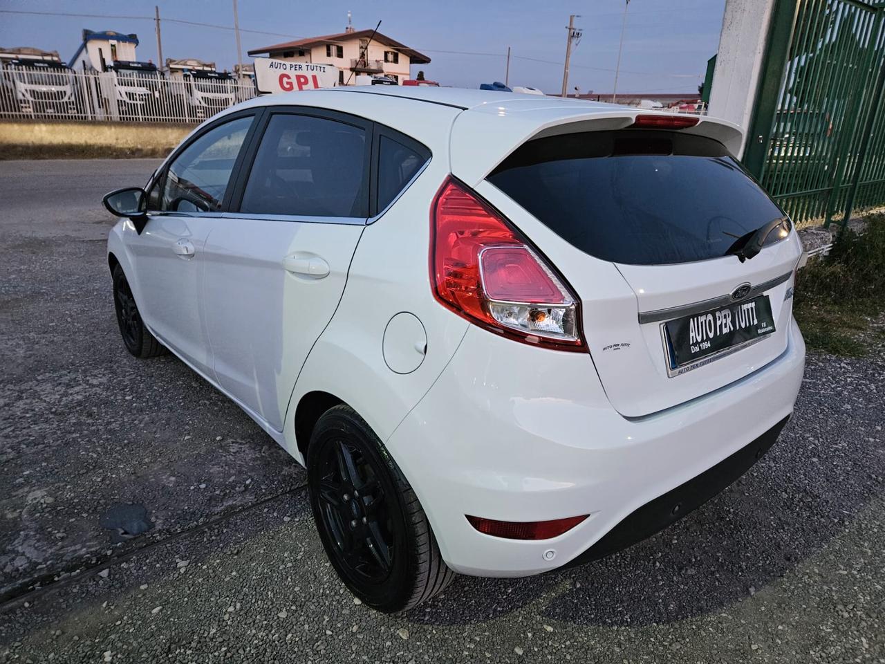 Ford Fiesta 1.4 5p. Bz.- GPL Titanium