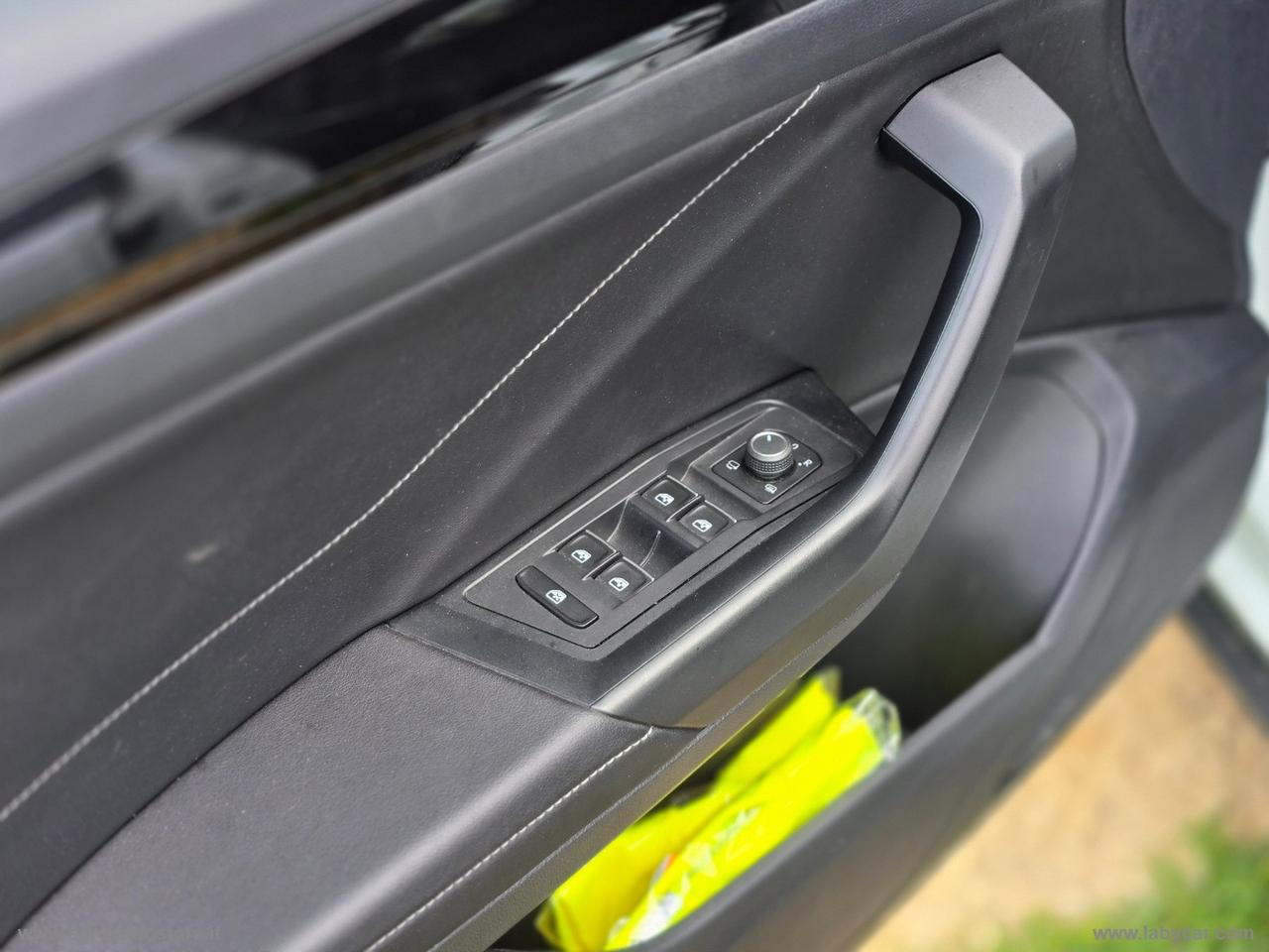 VOLKSWAGEN T-Roc 2.0 TDI SCR R-Line