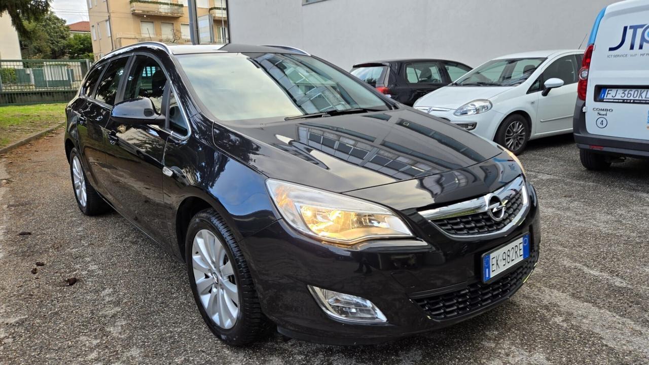 Opel Astra 1.7 CDTI 110CV Sports Tourer Cosmo