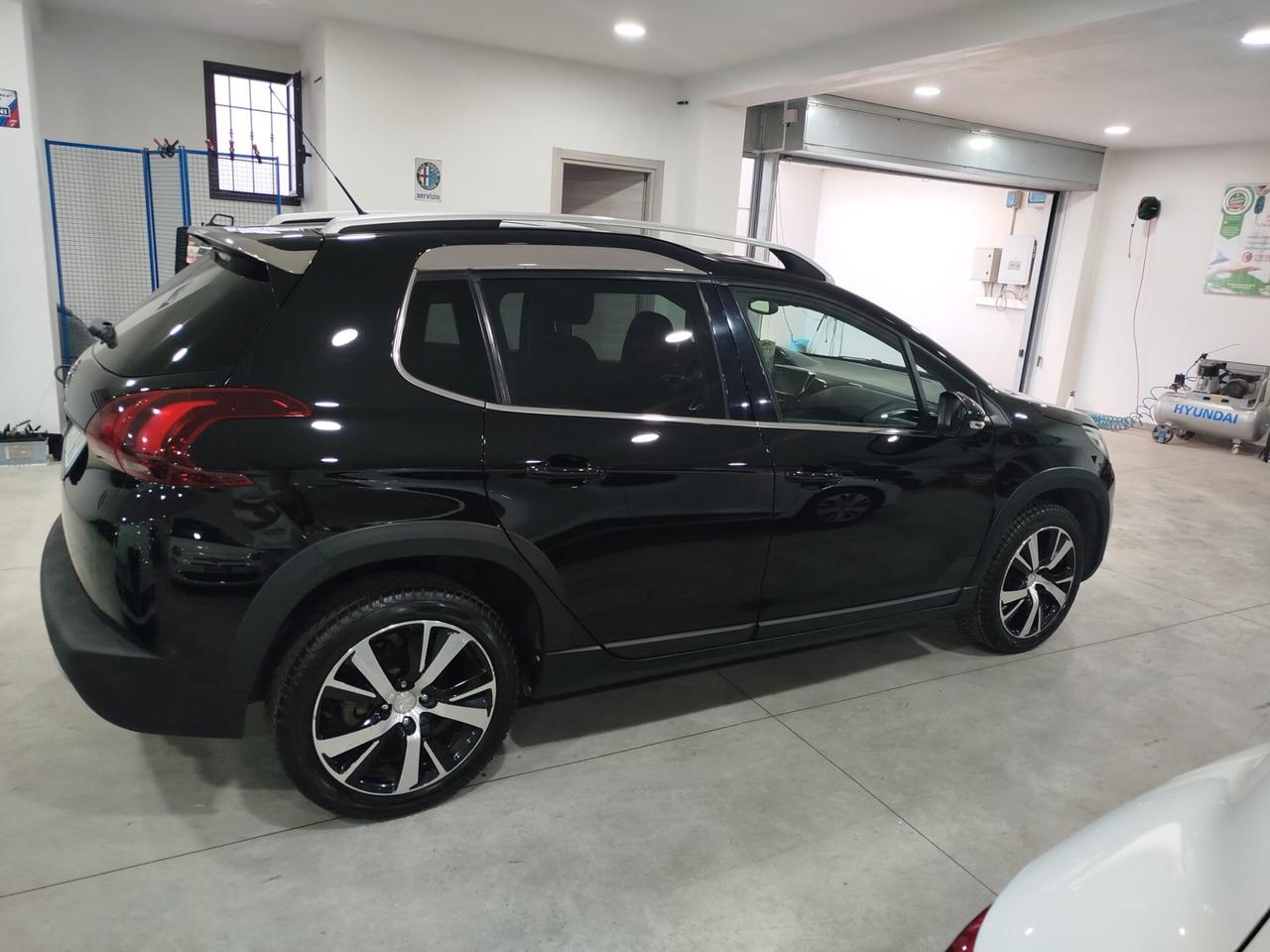 Peugeot 2008 BlueHDi 100 Allure