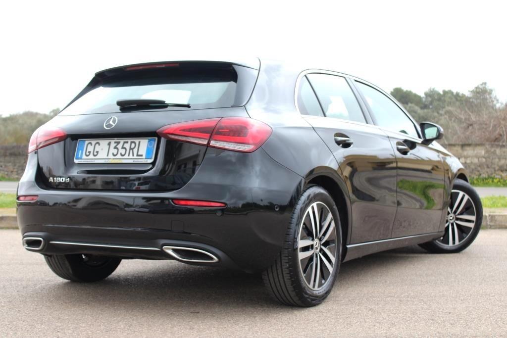 MERCEDES Classe A 180 d Aut. *FULL LED *Camera