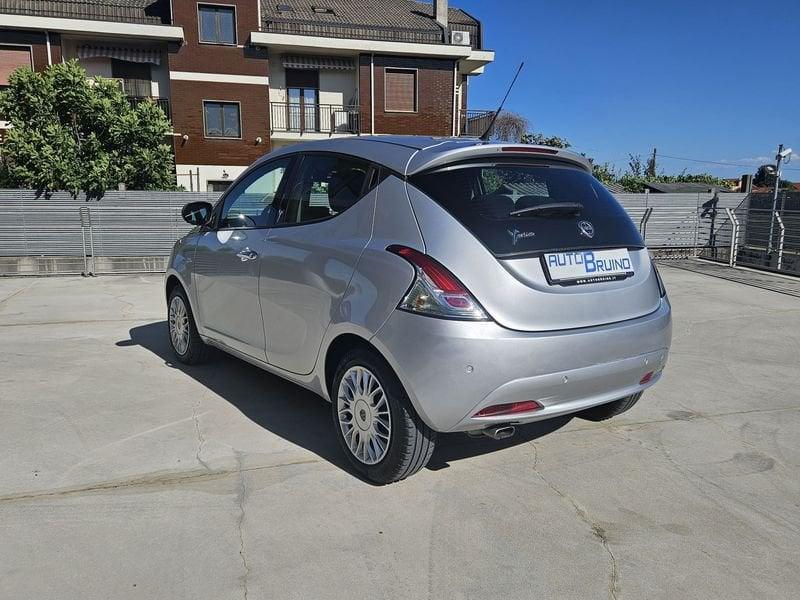 Lancia Ypsilon 1.2 69 CV 5 porte GPL Ecochic Gold con BONUS EASY GO'