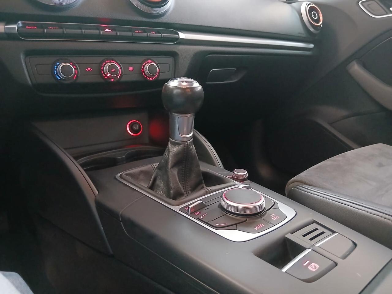 Audi A3 SLINE - 1.6 TDI 110CV UNICO PROPRIETARIO