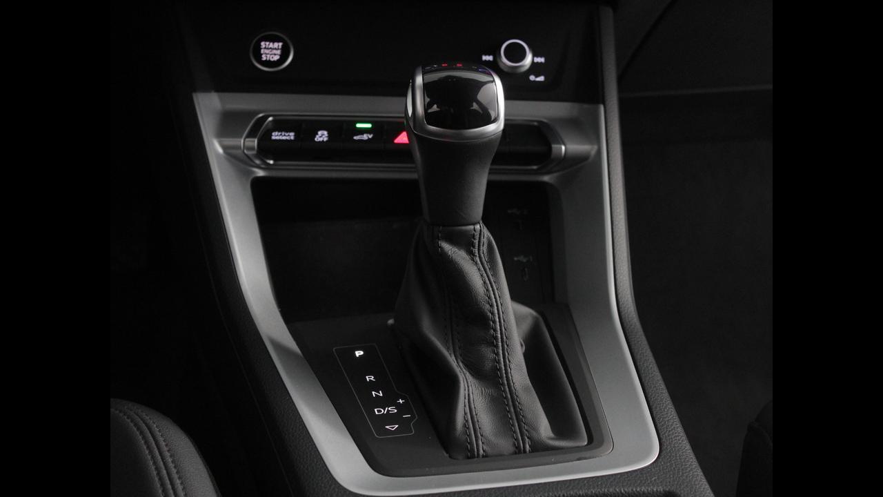 Audi Q3 45 TFSI E S TRONIC