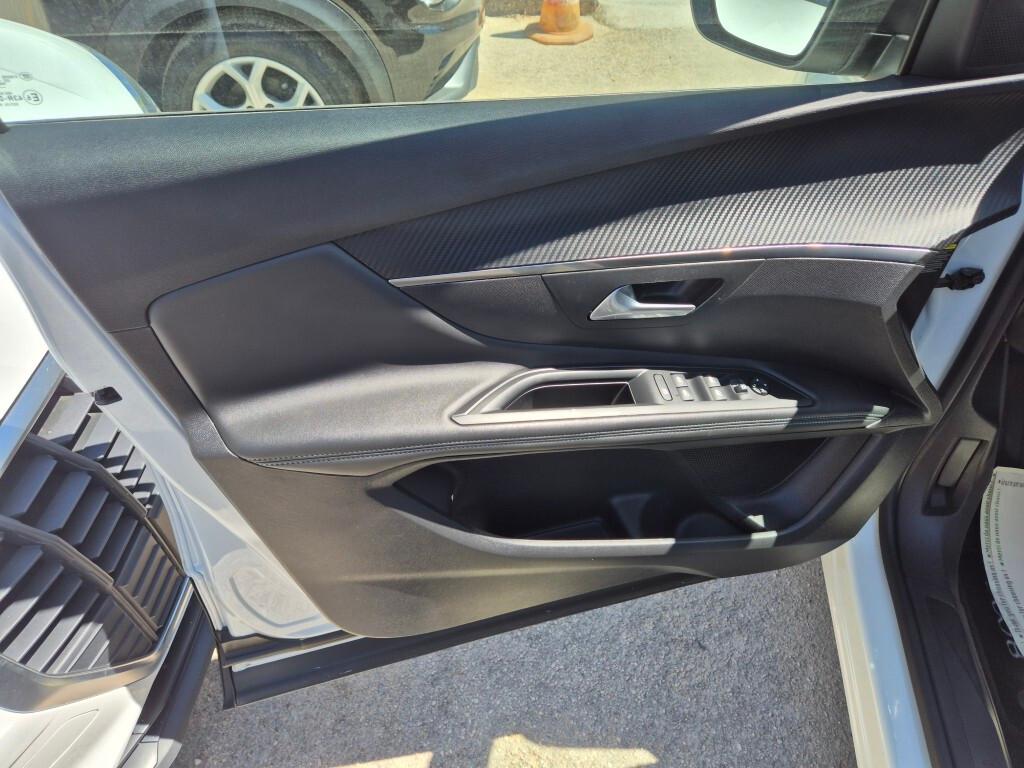 Peugeot 3008 BlueHDi 130CV EAT8 ALLURE 36.000km