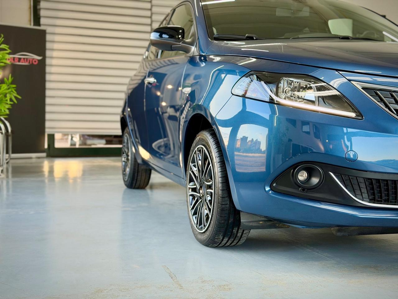 Lancia Ypsilon 1.0 FireFly 5 porte S&S Hybrid Gold