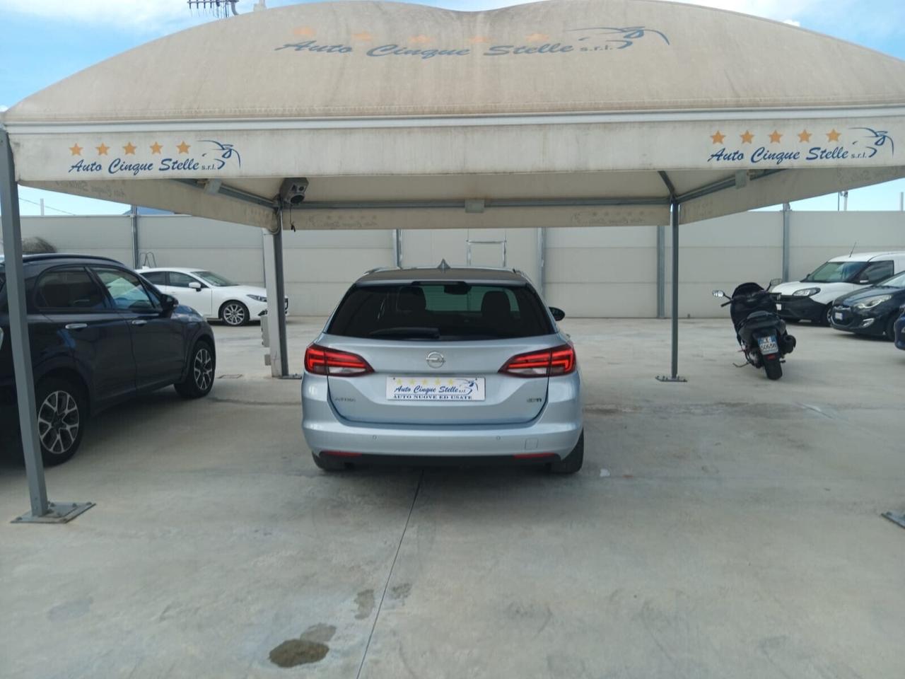 Astra 1.6 CDTi 110CV Start&Sto Sports Tourer Dynamic DA VETRINA