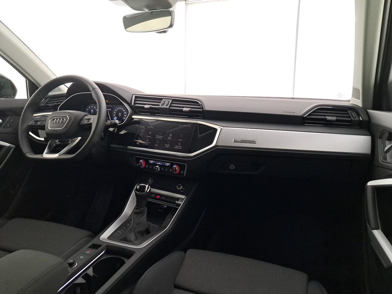 Audi Q3 35 1.5 tfsi s line edition s-tronic