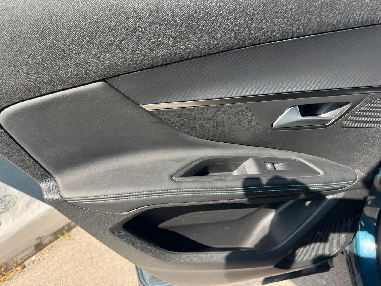 Peugeot 3008 1.5 BlueHDi 130cv Allure Navi Camera