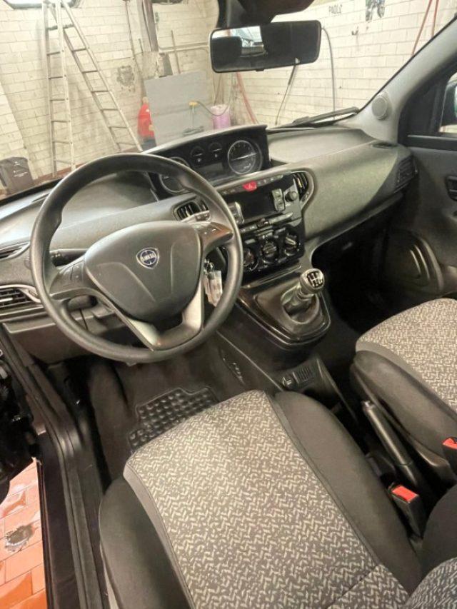 LANCIA Ypsilon 1.0 FireFly 5 porte S&S Hybrid Silver Plus