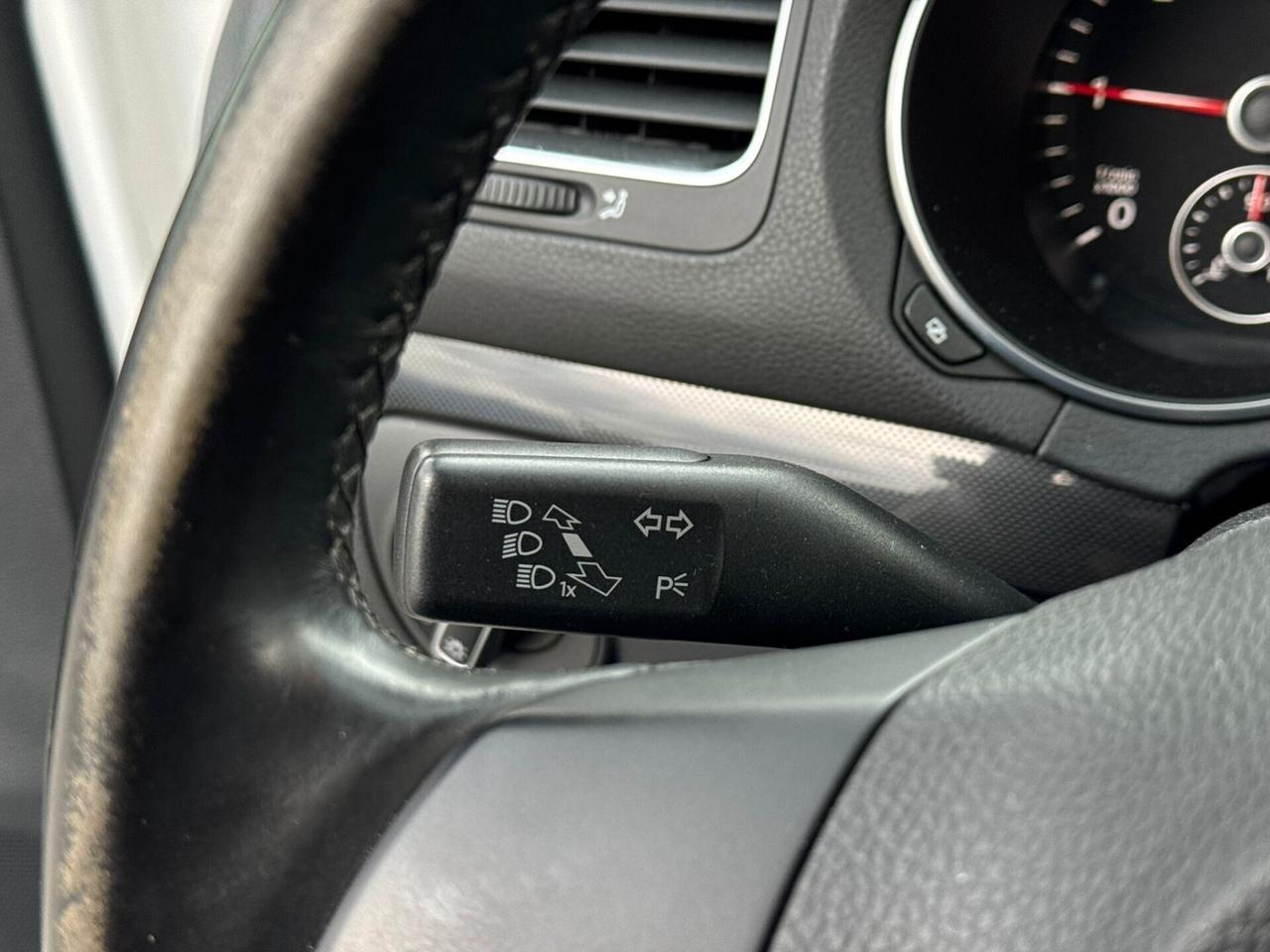 VOLKSWAGEN GOLF 1.6cc 105CV TDI NEOPATENTATI