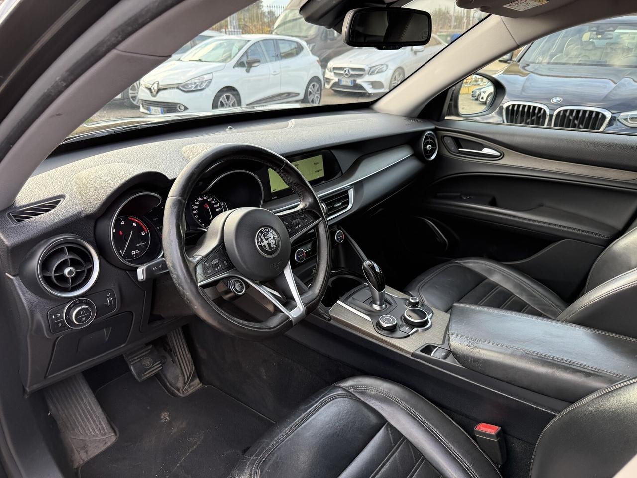 ALFAROMEO STELVIO AT8 Q4 EXECUTIVE NAVI PELLE