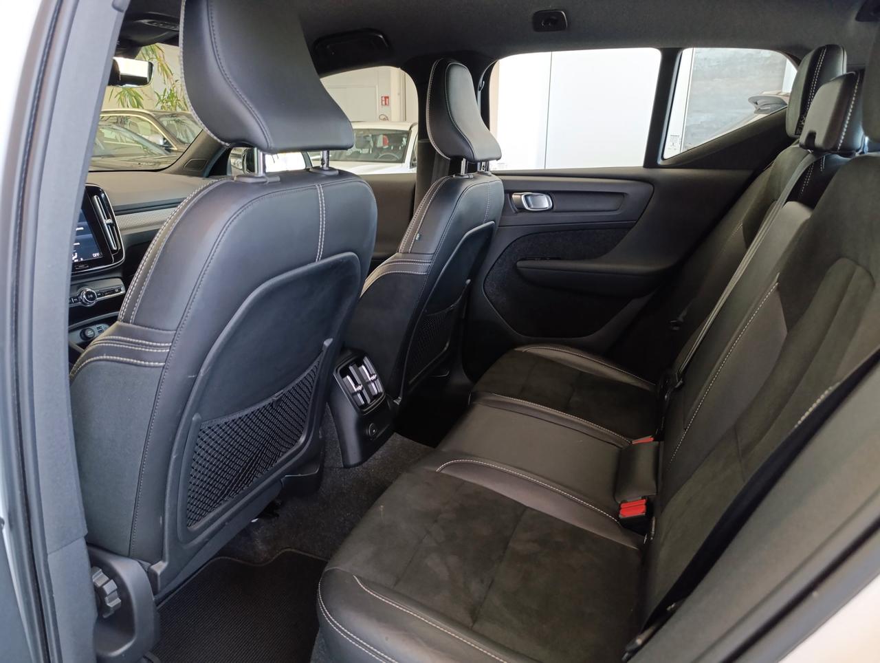 Volvo XC40 1.5 t4 phev R-design auto my21