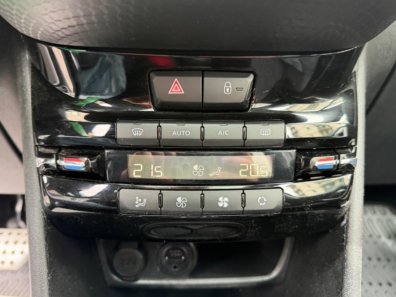 Peugeot 208 PureTech Turbo 110 EAT6 S&S 5 porte GT Line