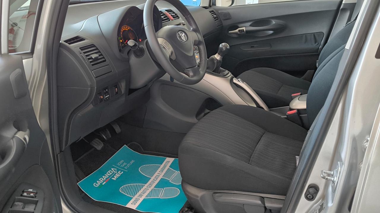 Toyota Auris 1.4 D-4D 5 porte Sol MY'08