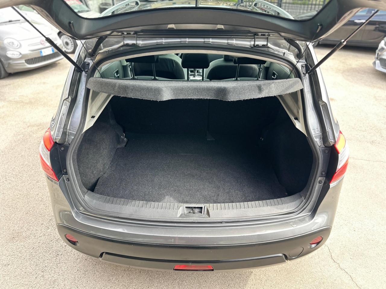 Nissan Qashqai 1.6 dCi DPF 360 CON SOLI 130 MILA KM