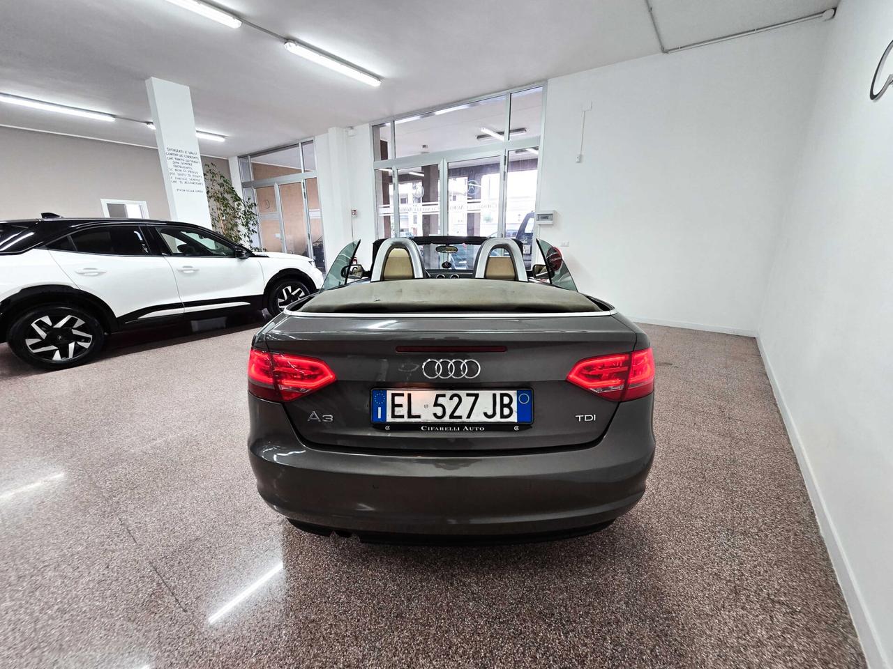 Audi A3 Cabrio 1.6 TDI 105 CV CR Ambition