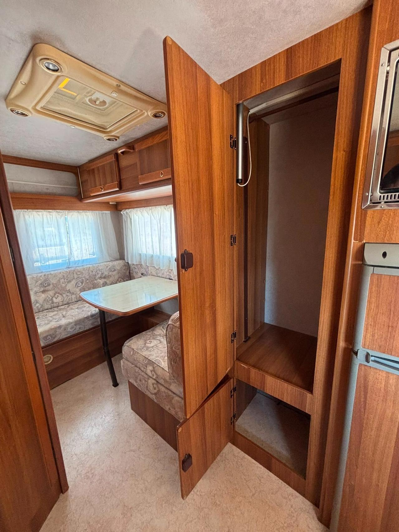 Mercedes-benz camper mansardato rimork super brig 729
