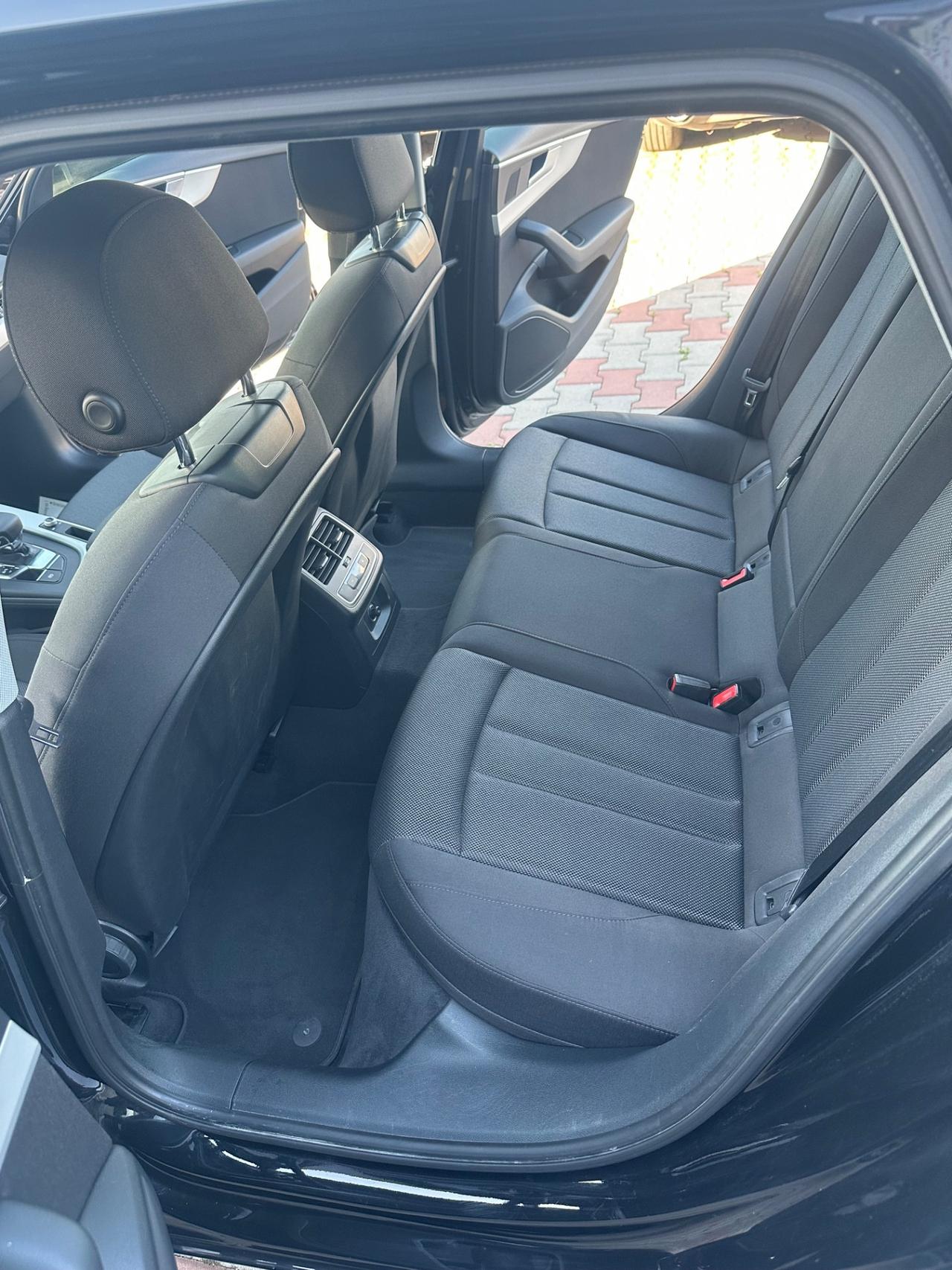 Audi A4 Avant 35 TDI S tronic