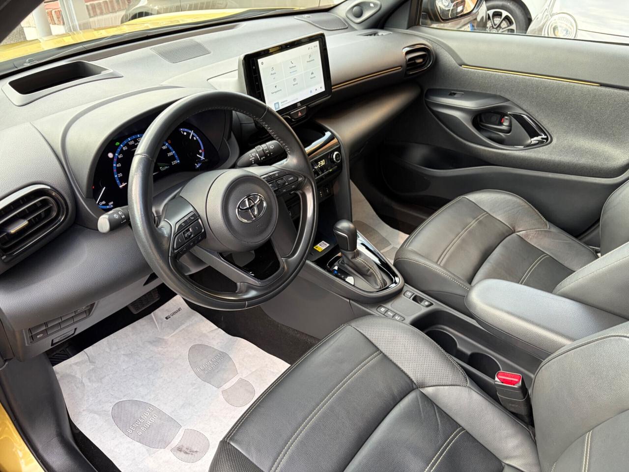 Toyota Yaris Cross 1.5 Hybrid Premiere - SOLO 30.882Km !!