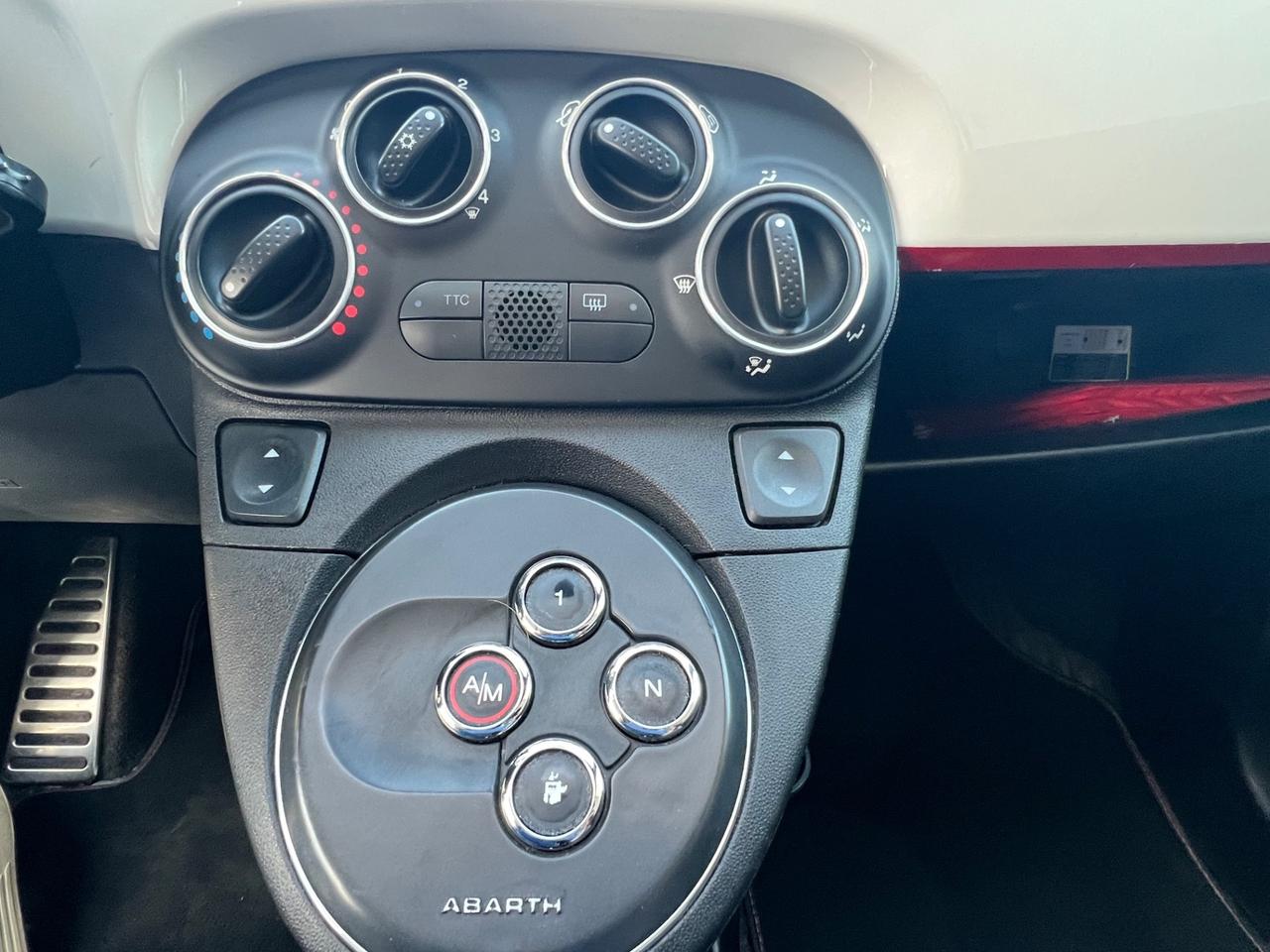 Abarth 500 C 1.4 Turbo T-Jet MTA Bicolore