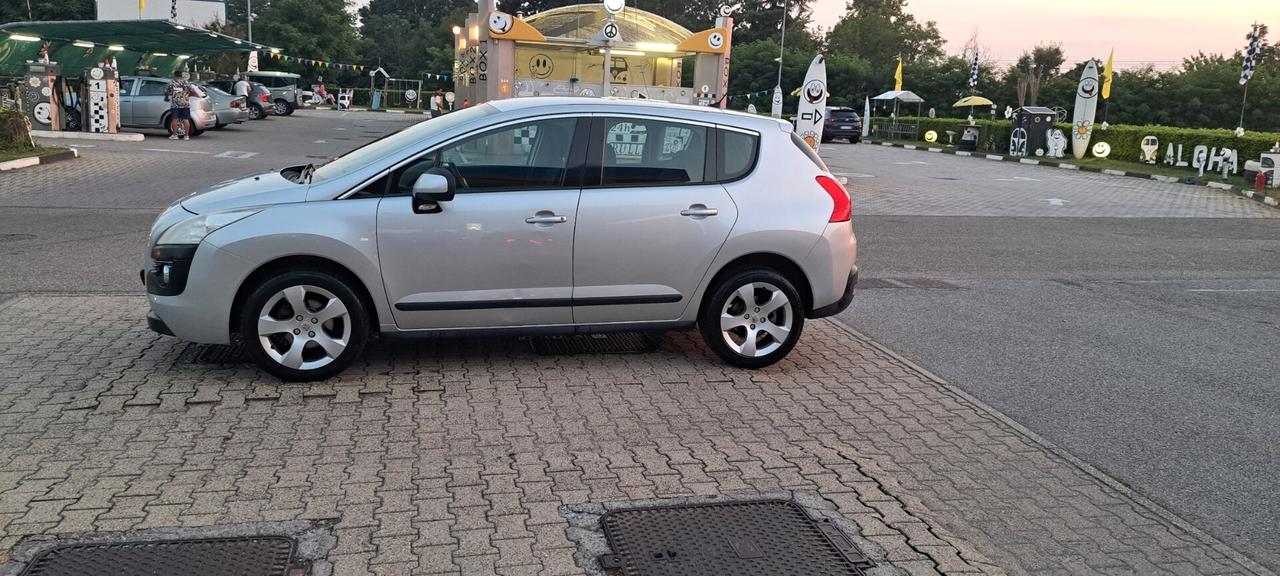 Peugeot 3008 1.6 HDi 112CV cambio robotizzato Tecno