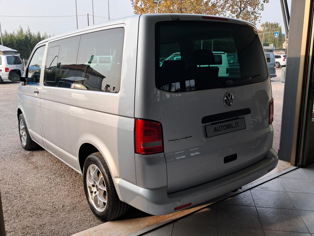 VOLKSWAGEN T5 MULTIVAN TRENDLINE 2.0 TDI 140 CV AUTOCARAVAN