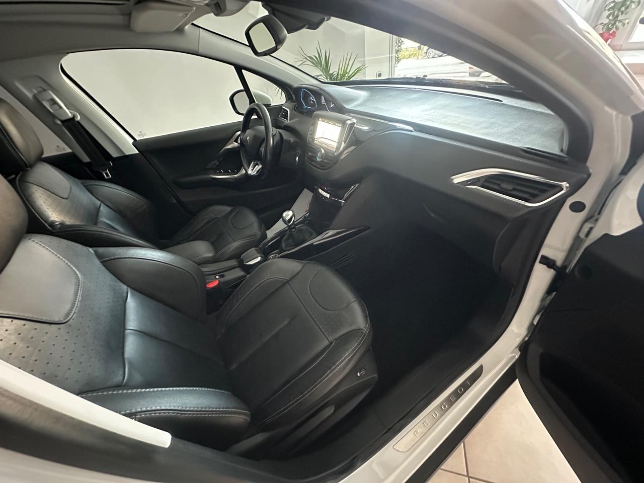 Peugeot 2008 BlueHDi 120 S&S Black Matt