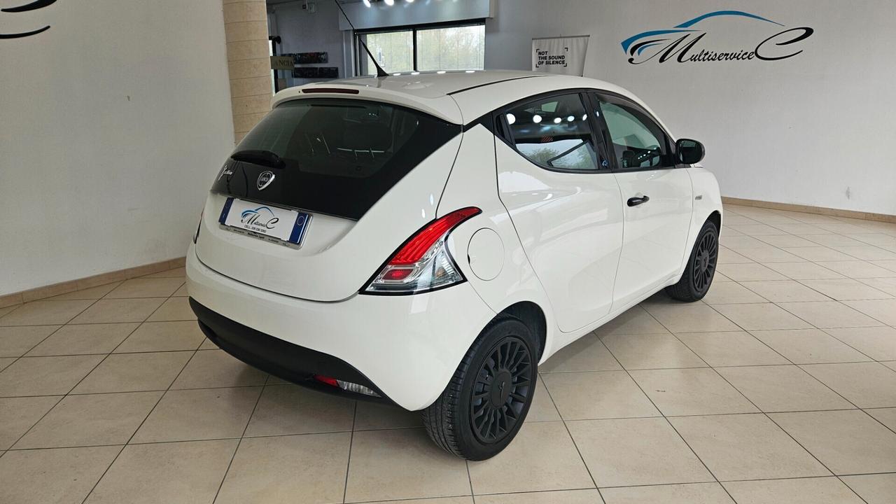 Lancia Ypsilon 1.2 69 CV 5 porte GPL Ecochic Elefantino Blu