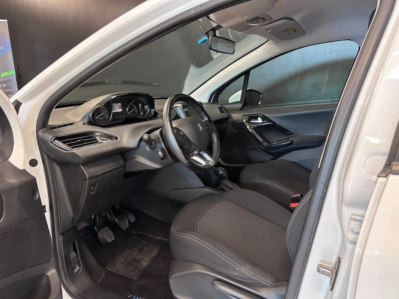 Peugeot 208 5 Porte 208 5p 1.6 bluehdi Active 75cv